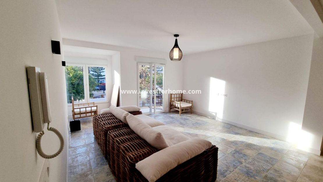 Sale - Apartment - Torrevieja - Centro