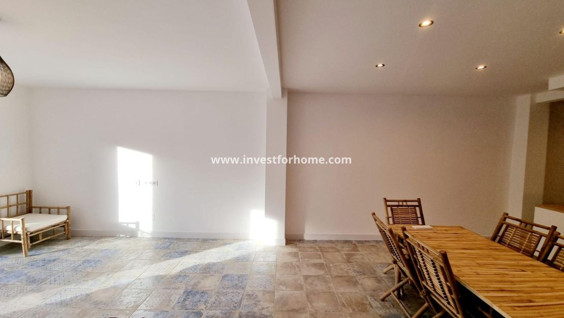 Sale - Apartment - Torrevieja - Centro