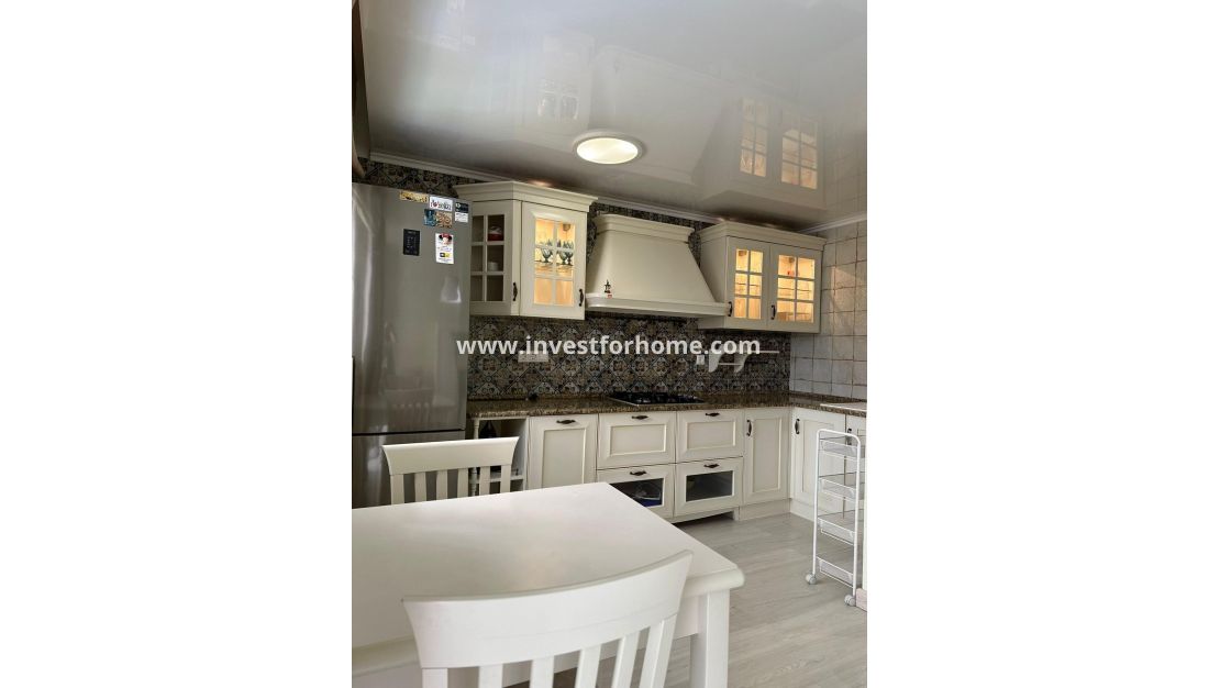 Sale - Apartment - Torrevieja - Centro