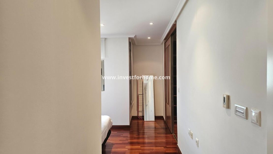 Sale - Apartment - Torrevieja - Centro