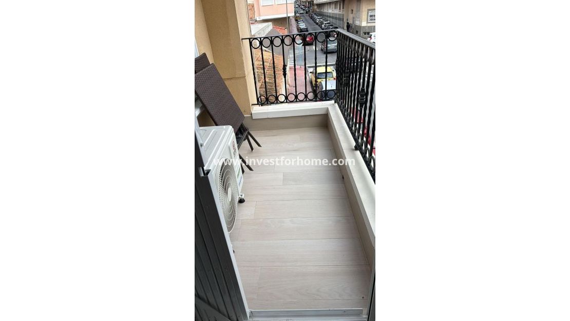 Sale - Apartment - Torrevieja - Centro