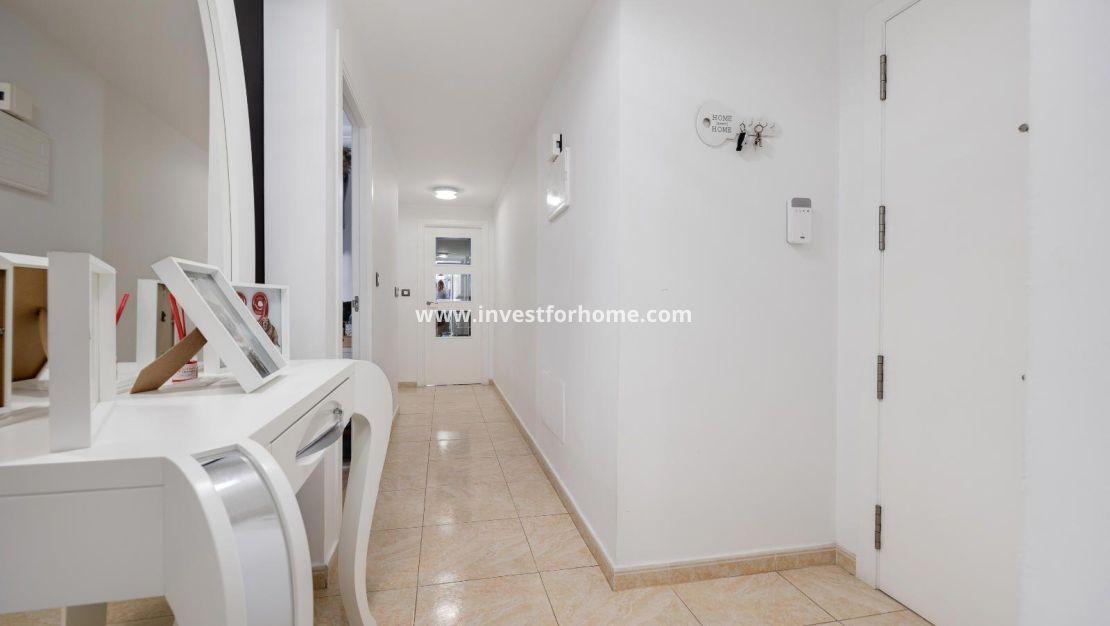 Sale - Apartment - Torrevieja - Centro