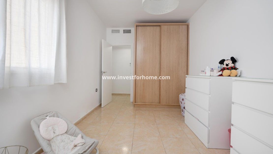 Sale - Apartment - Torrevieja - Centro