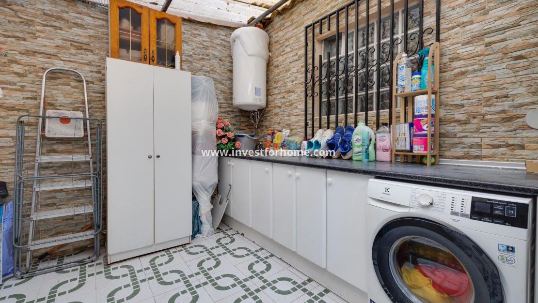 Sale - Apartment - Torrevieja - Centro