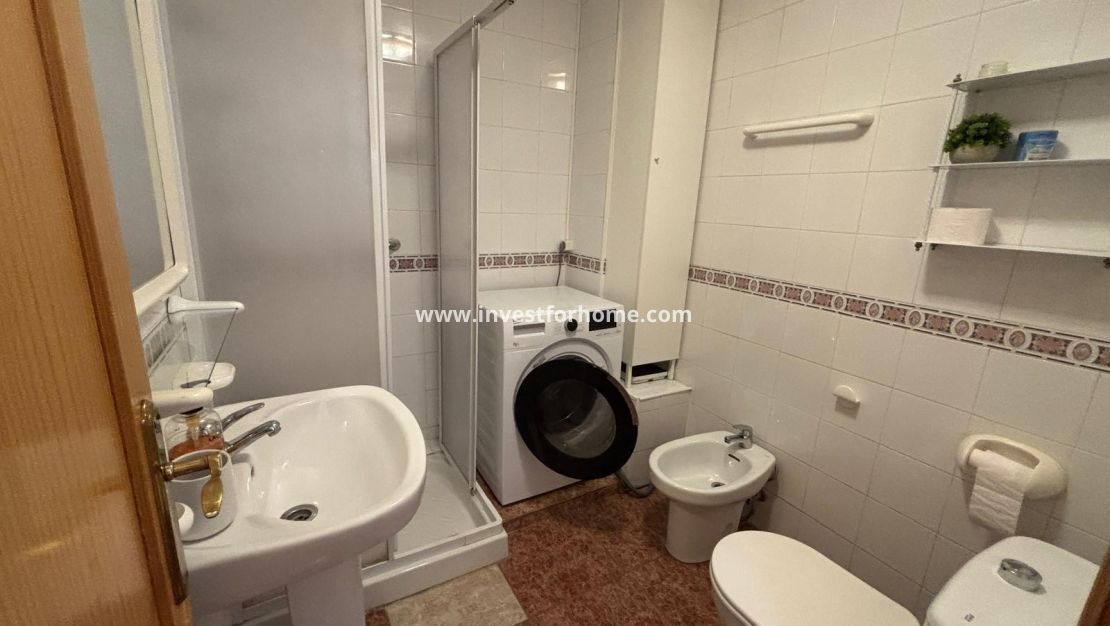 Sale - Apartment - Torrevieja - Centro