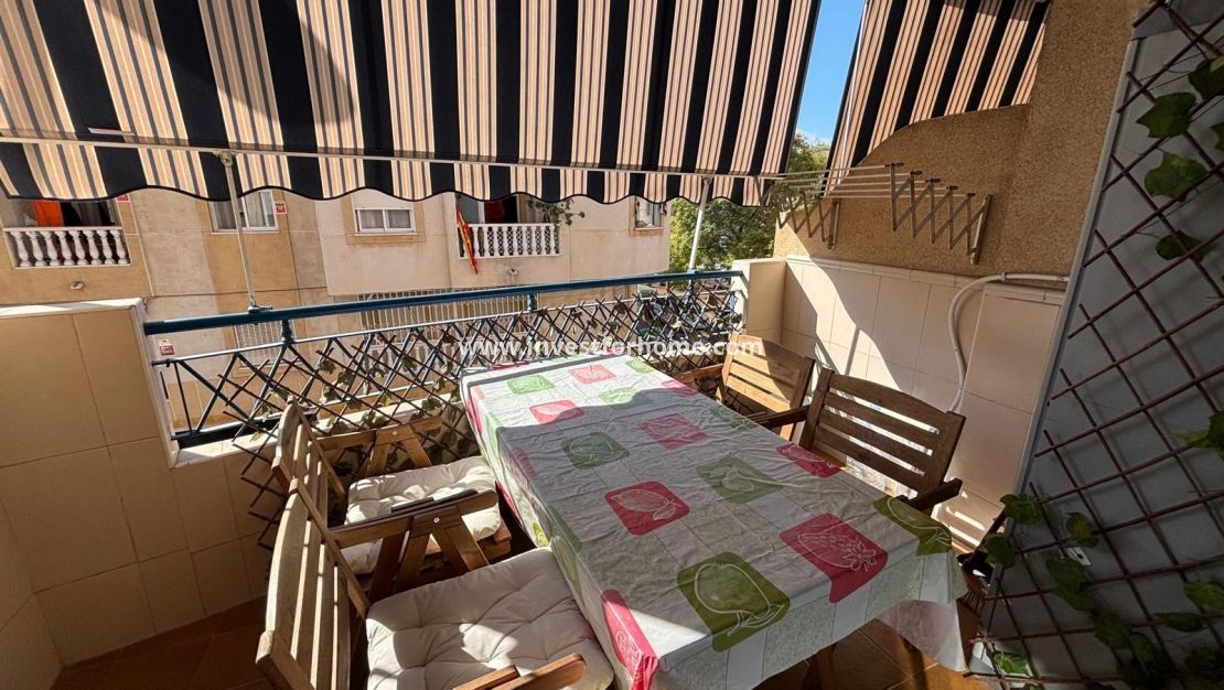 Sale - Apartment - Torrevieja - Centro