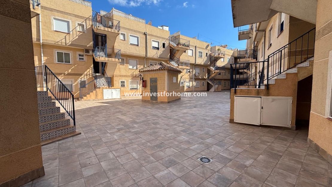 Sale - Apartment - Torrevieja - Centro