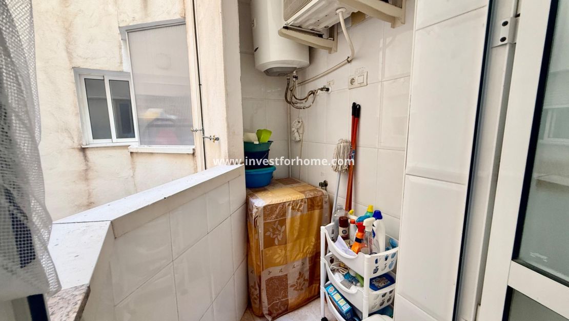 Sale - Apartment - Torrevieja - Centro