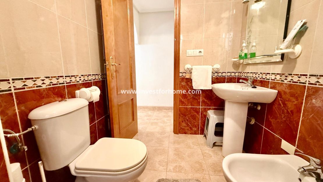 Sale - Apartment - Torrevieja - Centro