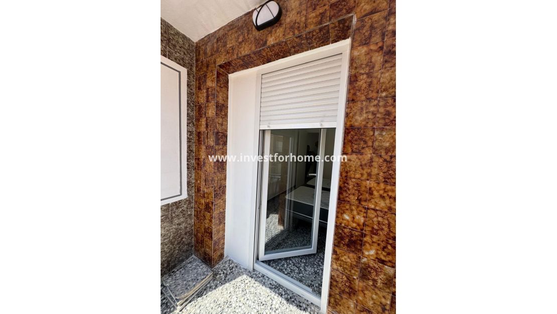 Sale - Apartment - Torrevieja - Centro