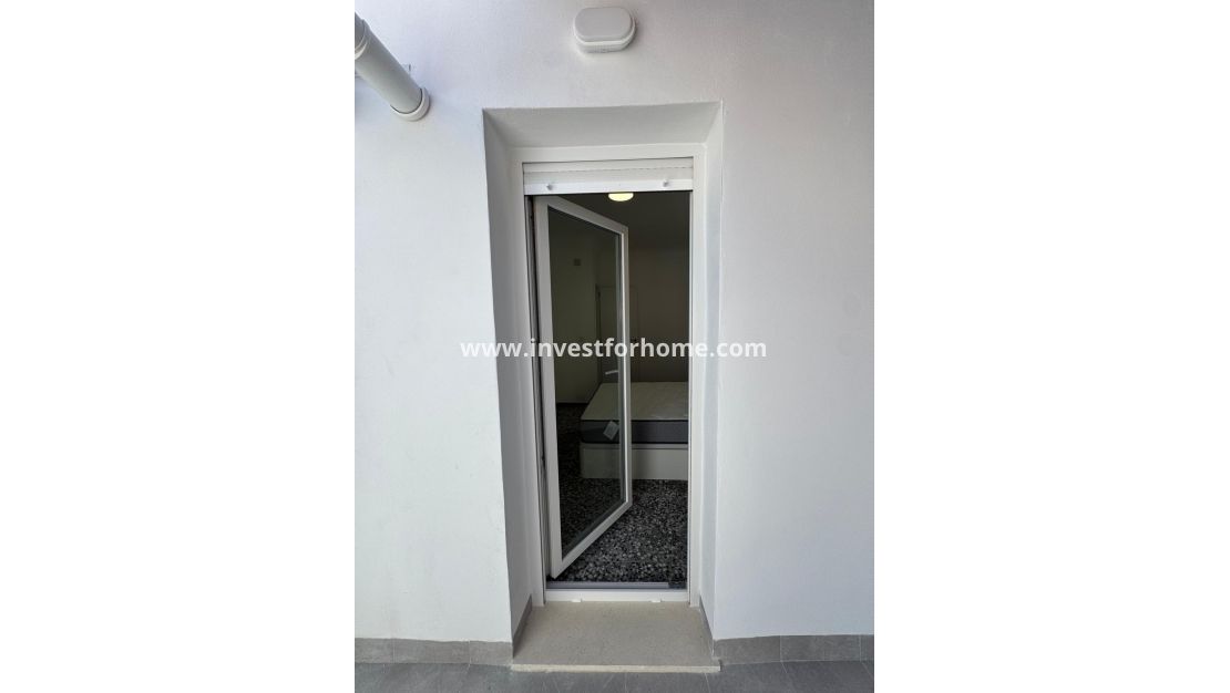 Sale - Apartment - Torrevieja - Centro