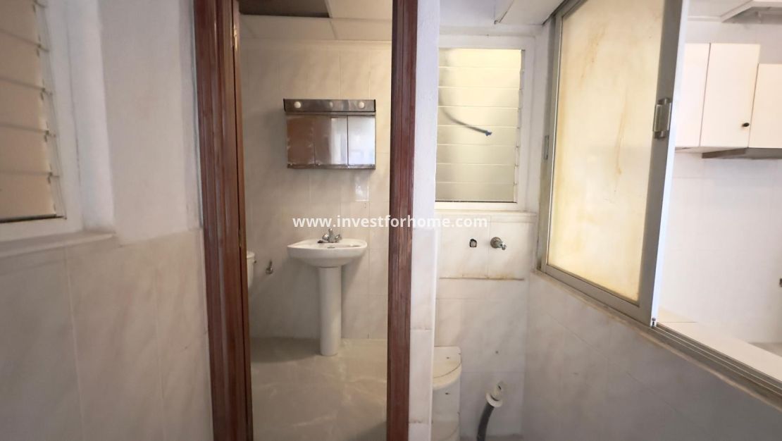 Sale - Apartment - Torrevieja - Centro