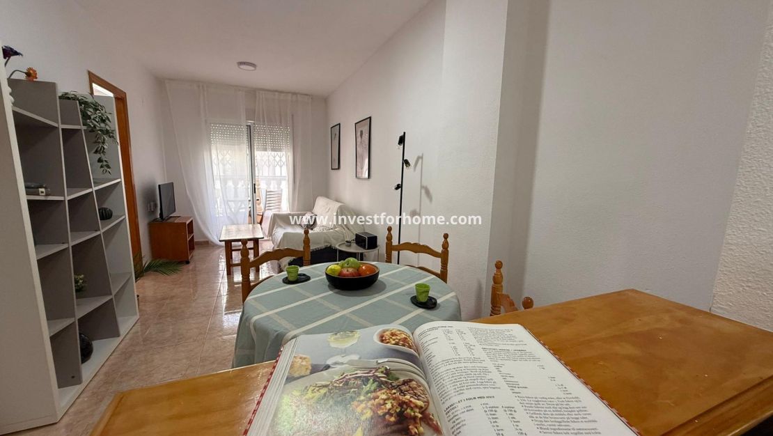 Sale - Apartment - Torrevieja - Centro