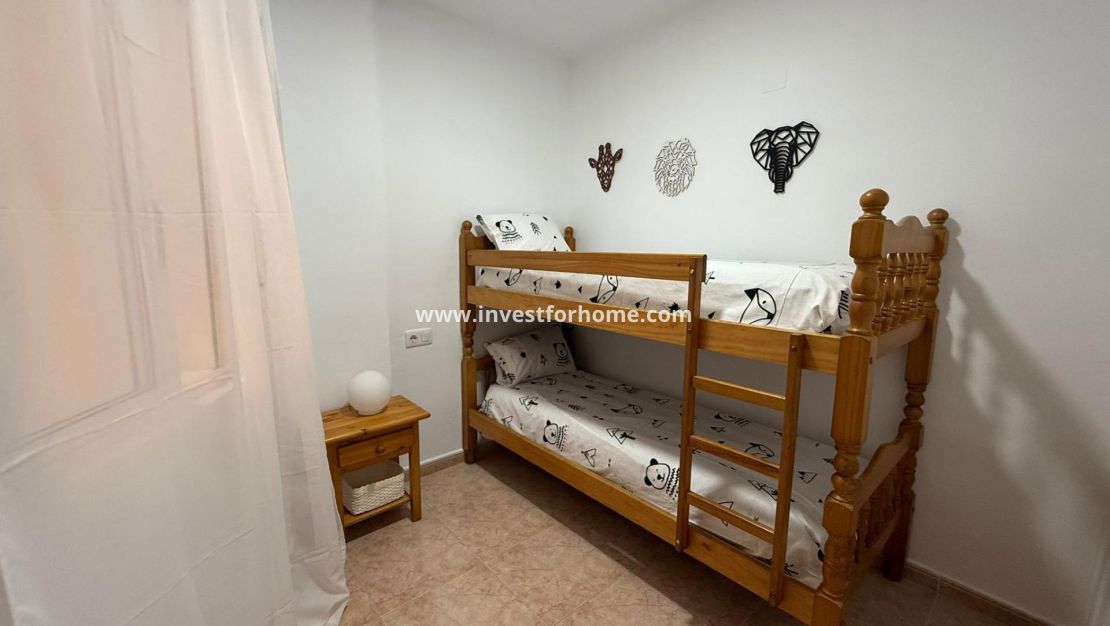 Sale - Apartment - Torrevieja - Centro