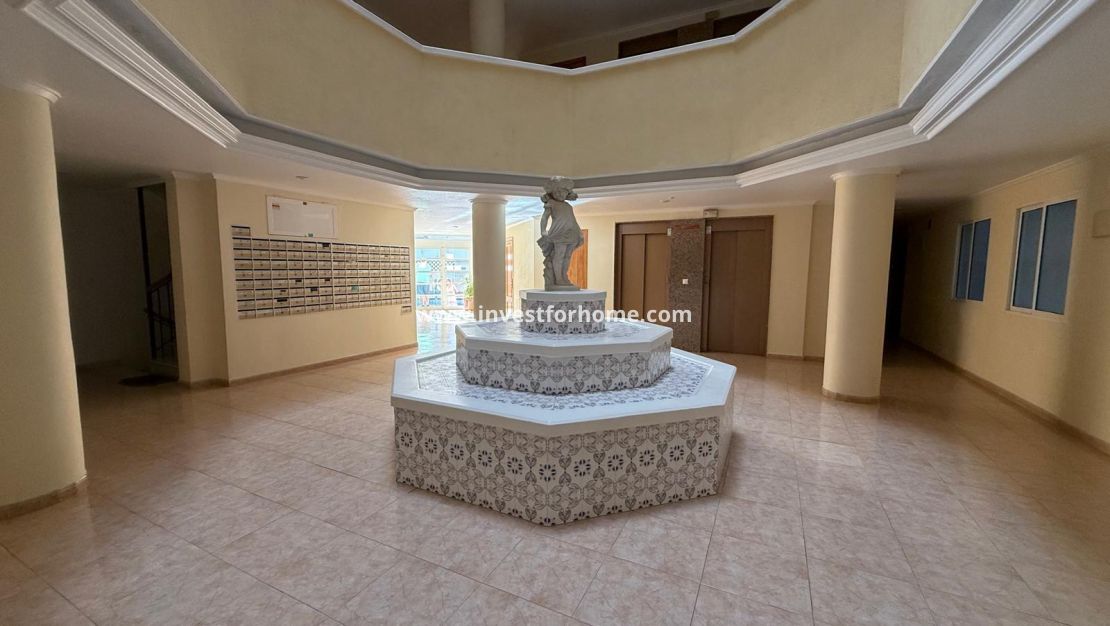 Sale - Apartment - Torrevieja - Centro