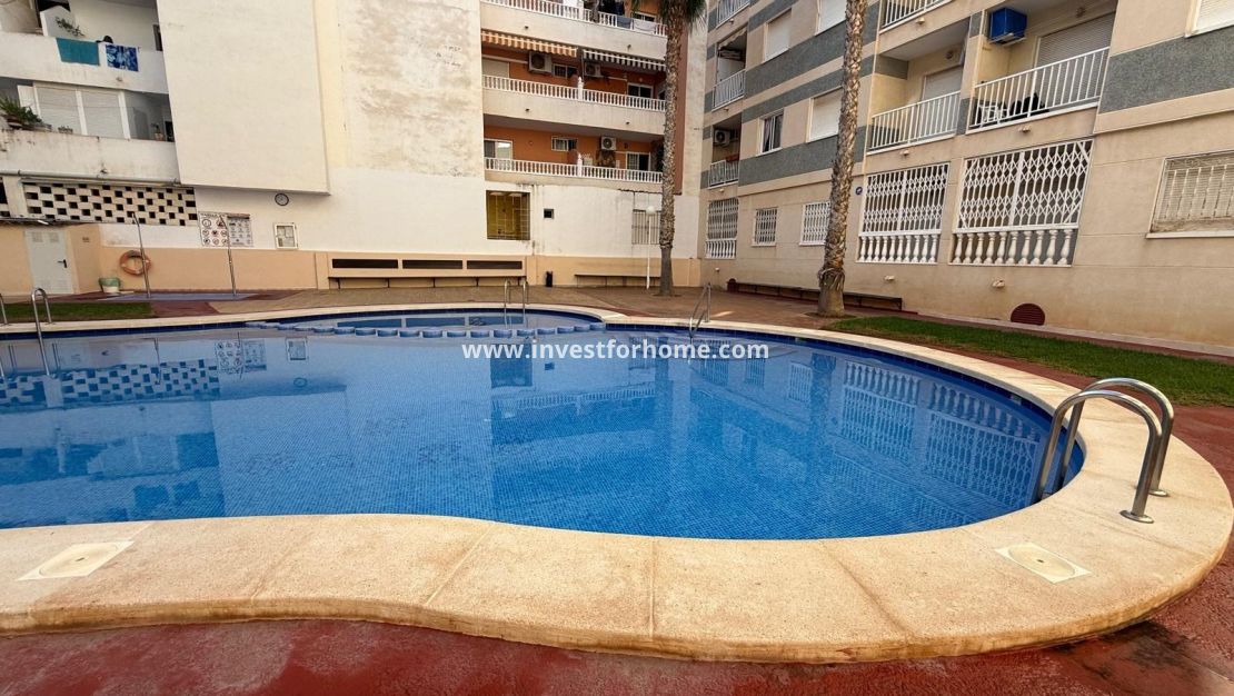 Sale - Apartment - Torrevieja - Centro