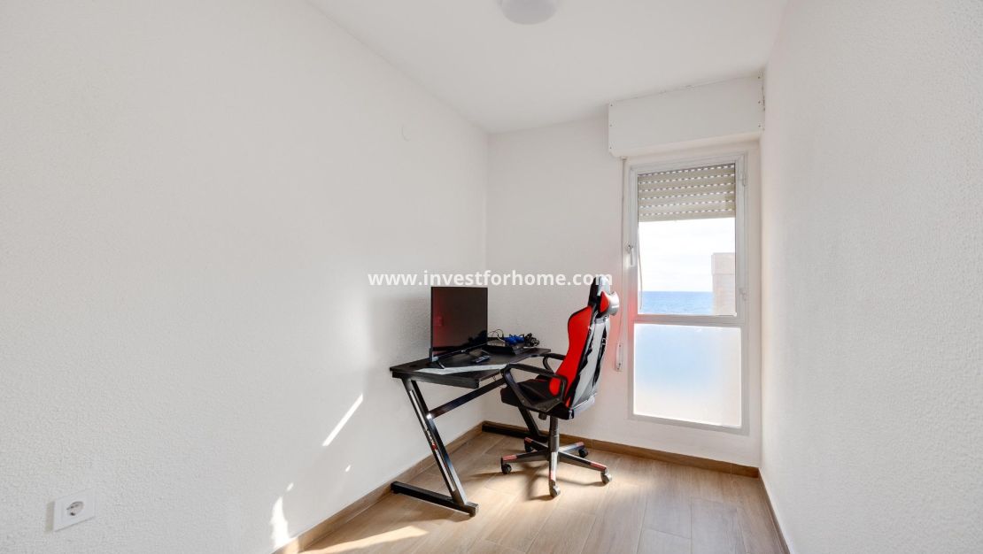 Sale - Apartment - Torrevieja - Centro