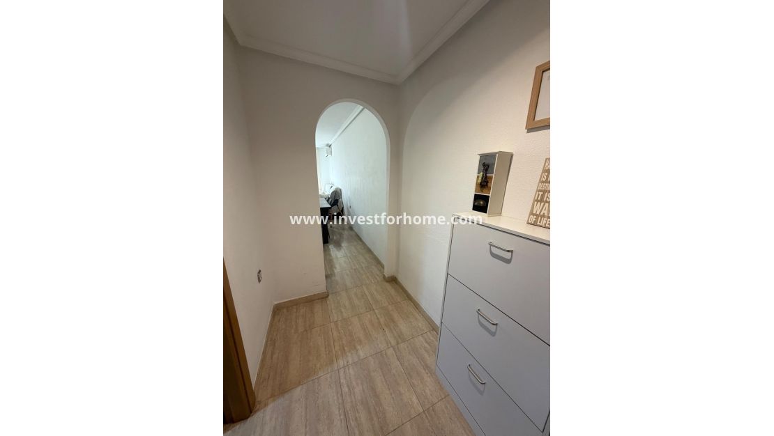 Sale - Apartment - Torrevieja - Centro