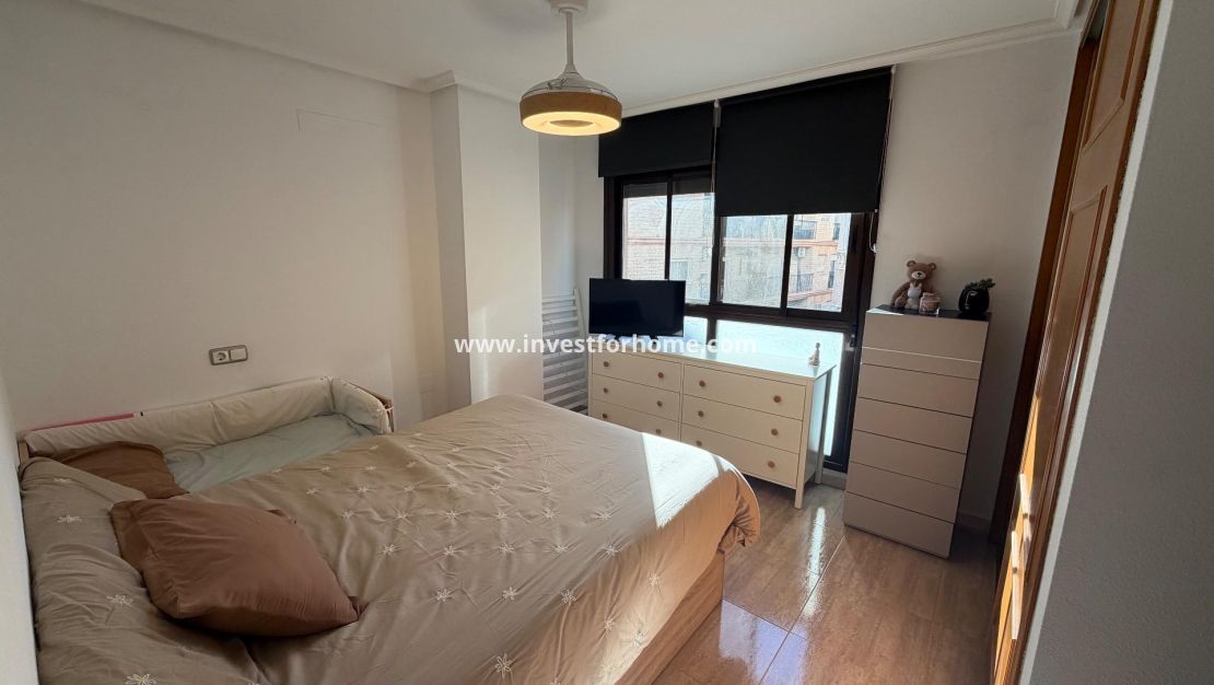 Sale - Apartment - Torrevieja - Centro