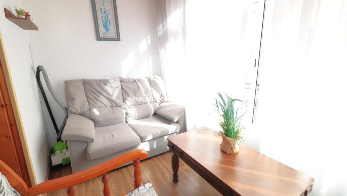 Sale - Apartment - Torrevieja - Centro