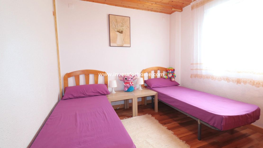 Sale - Apartment - Torrevieja - Centro