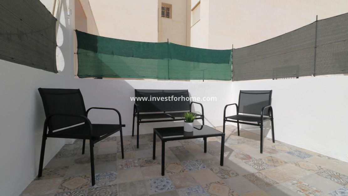 Sale - Apartment - Torrevieja - Centro