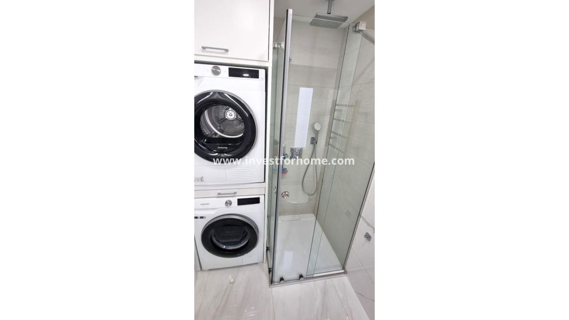 Sale - Apartment - Torrevieja - Centro