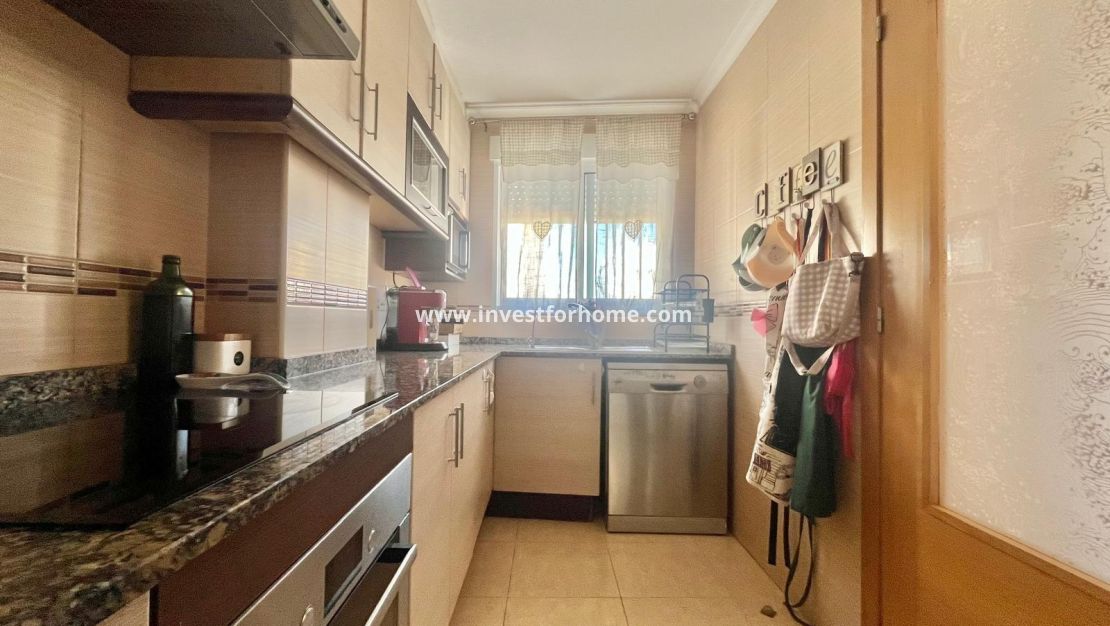 Sale - Apartment - Torrevieja - Centro
