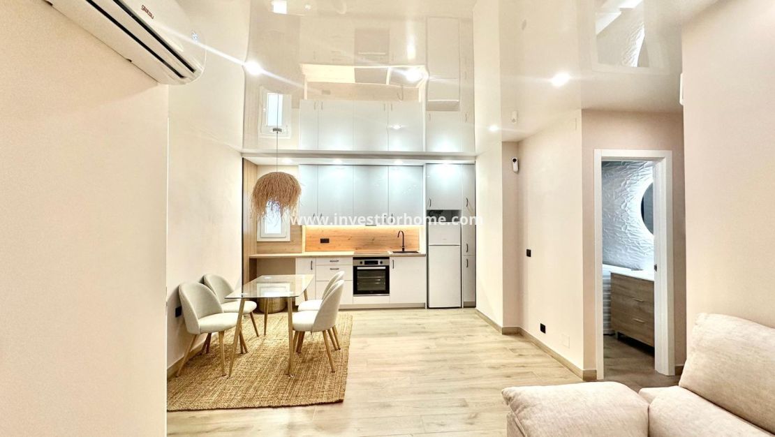 Sale - Apartment - Torrevieja - Centro