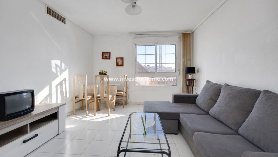 Sale - Apartment - Torrevieja - Centro