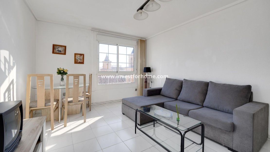 Sale - Apartment - Torrevieja - Centro