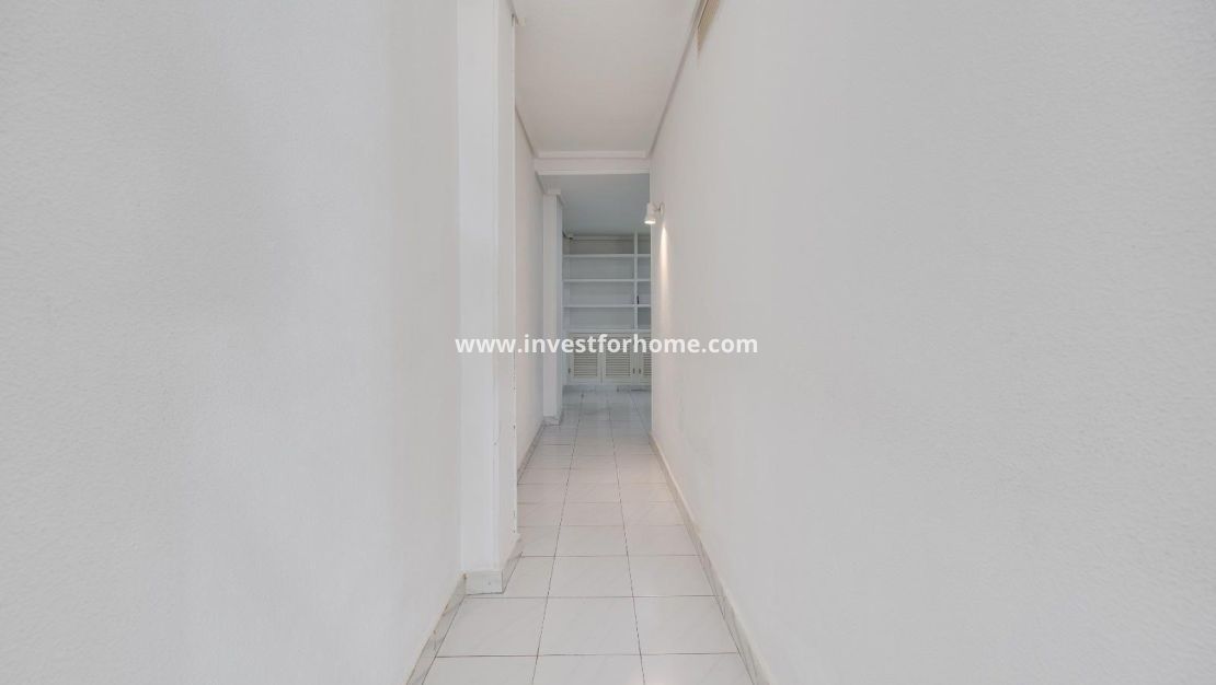 Sale - Apartment - Torrevieja - Centro