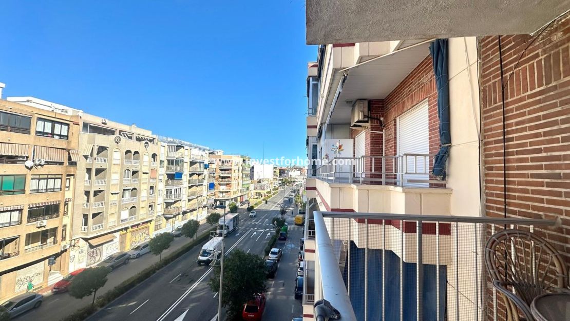 Sale - Apartment - Torrevieja - Centro