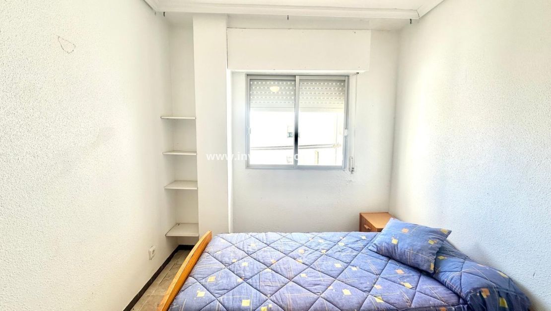 Sale - Apartment - Torrevieja - Centro