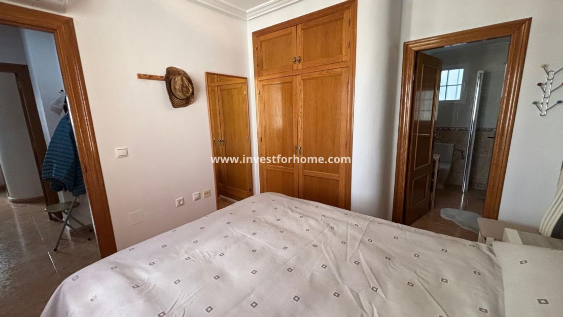Sale - Apartment - Torrevieja - Centro