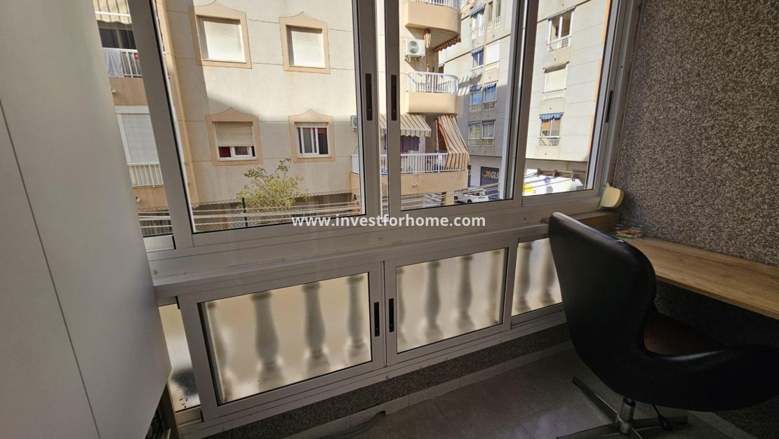 Sale - Apartment - Torrevieja - Centro