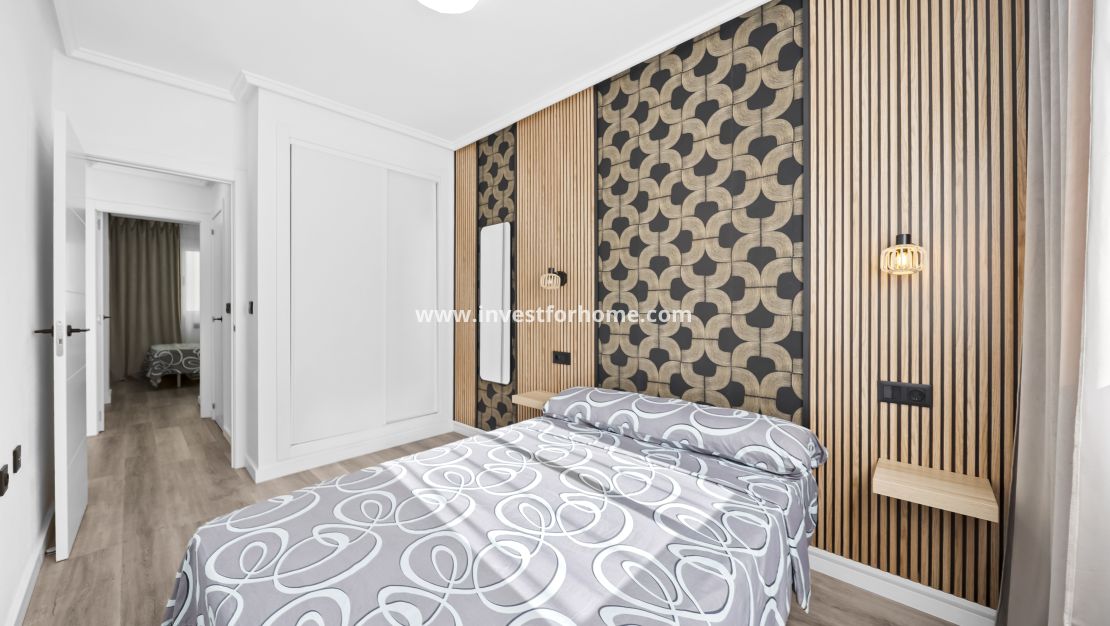 Sale - Apartment - Torrevieja - Centro