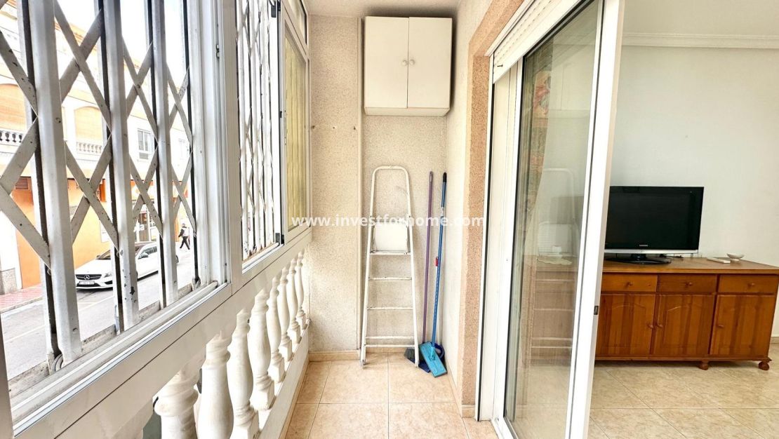 Sale - Apartment - Torrevieja - Centro