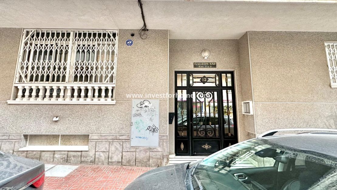 Sale - Apartment - Torrevieja - Centro