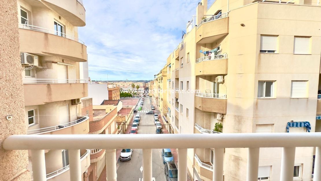 Sale - Apartment - Torrevieja - Centro
