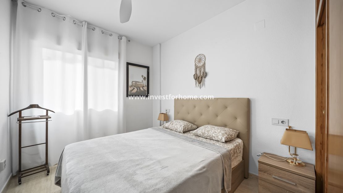 Sale - Apartment - Torrevieja - Centro