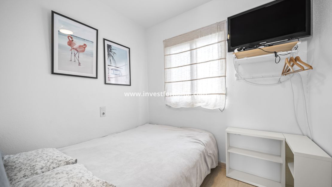 Sale - Apartment - Torrevieja - Centro