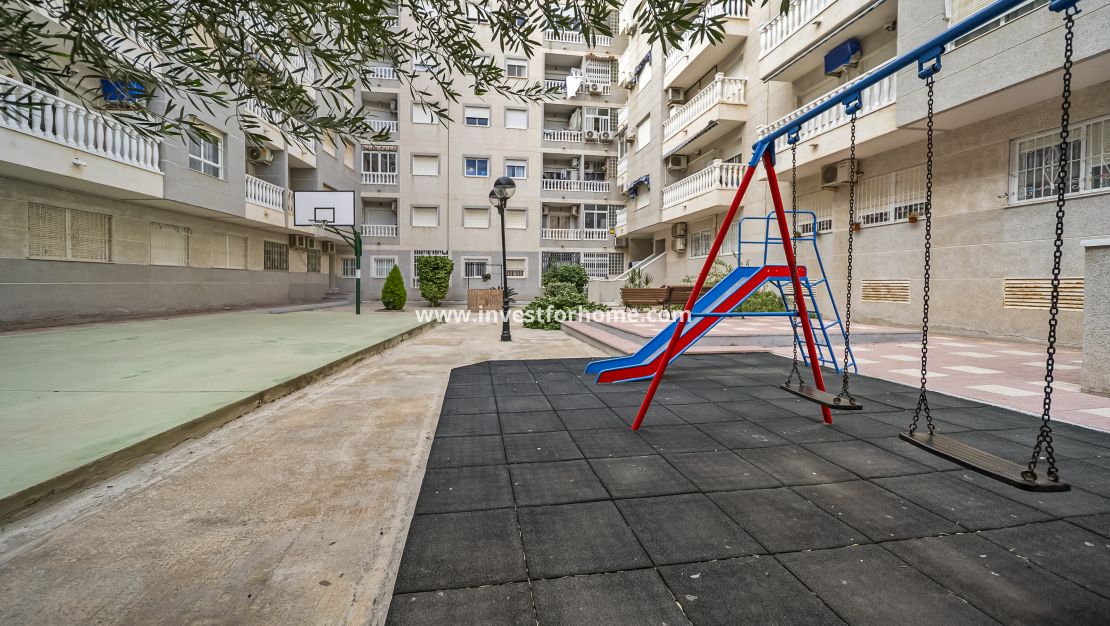 Sale - Apartment - Torrevieja - Centro