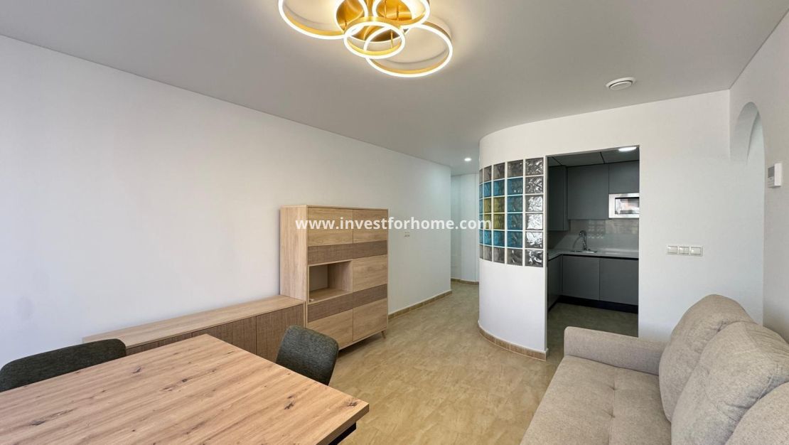 Sale - Apartment - Torrevieja - Centro