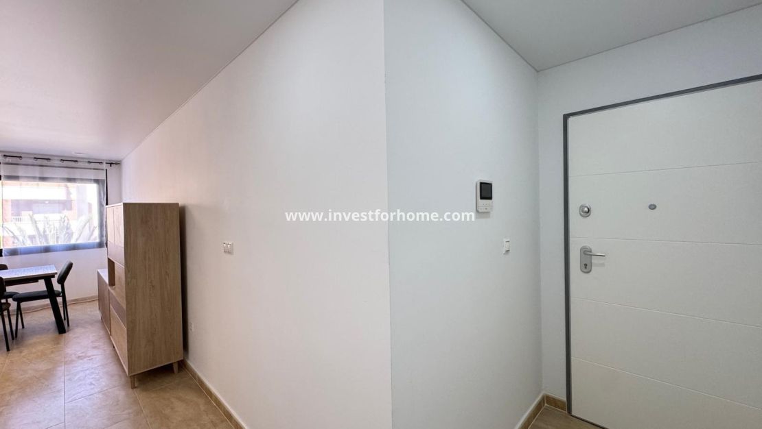 Sale - Apartment - Torrevieja - Centro