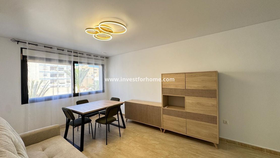 Sale - Apartment - Torrevieja - Centro