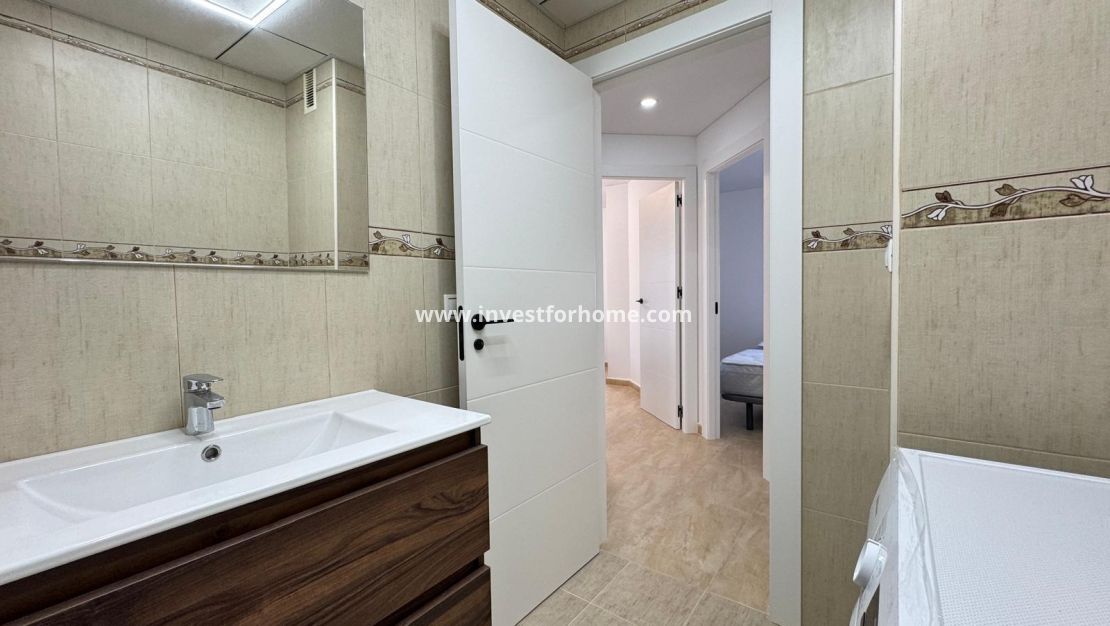 Sale - Apartment - Torrevieja - Centro