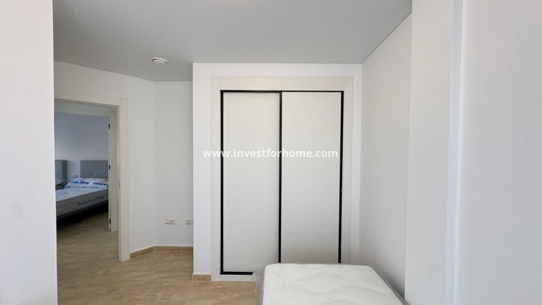 Sale - Apartment - Torrevieja - Centro