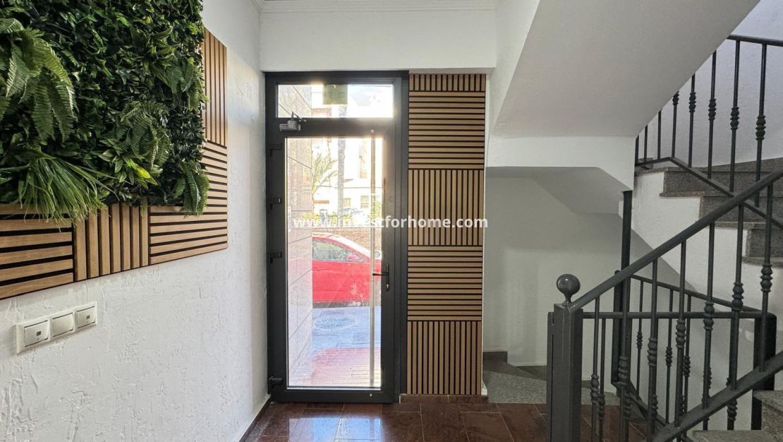 Sale - Apartment - Torrevieja - Centro