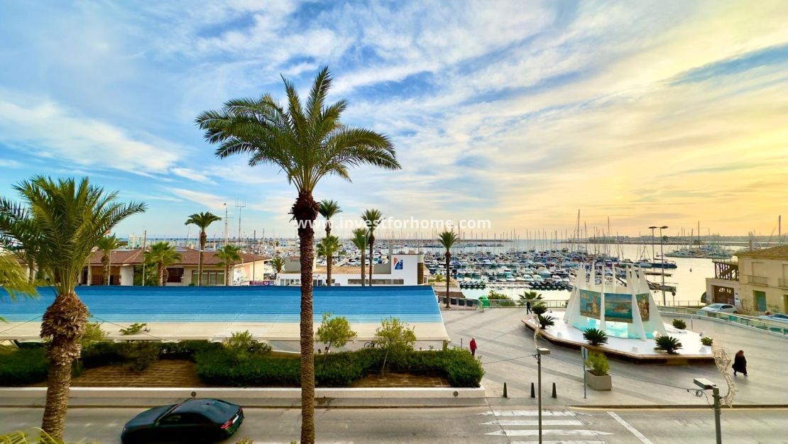 Sale - Apartment - Torrevieja - Centro